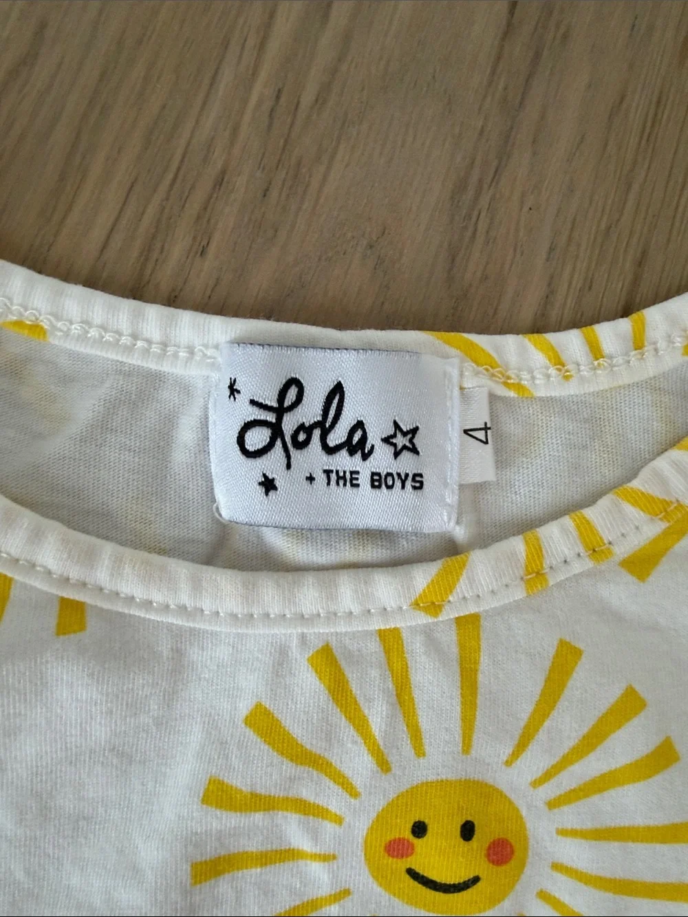 Lola and the boys sunny rainbow set size 4